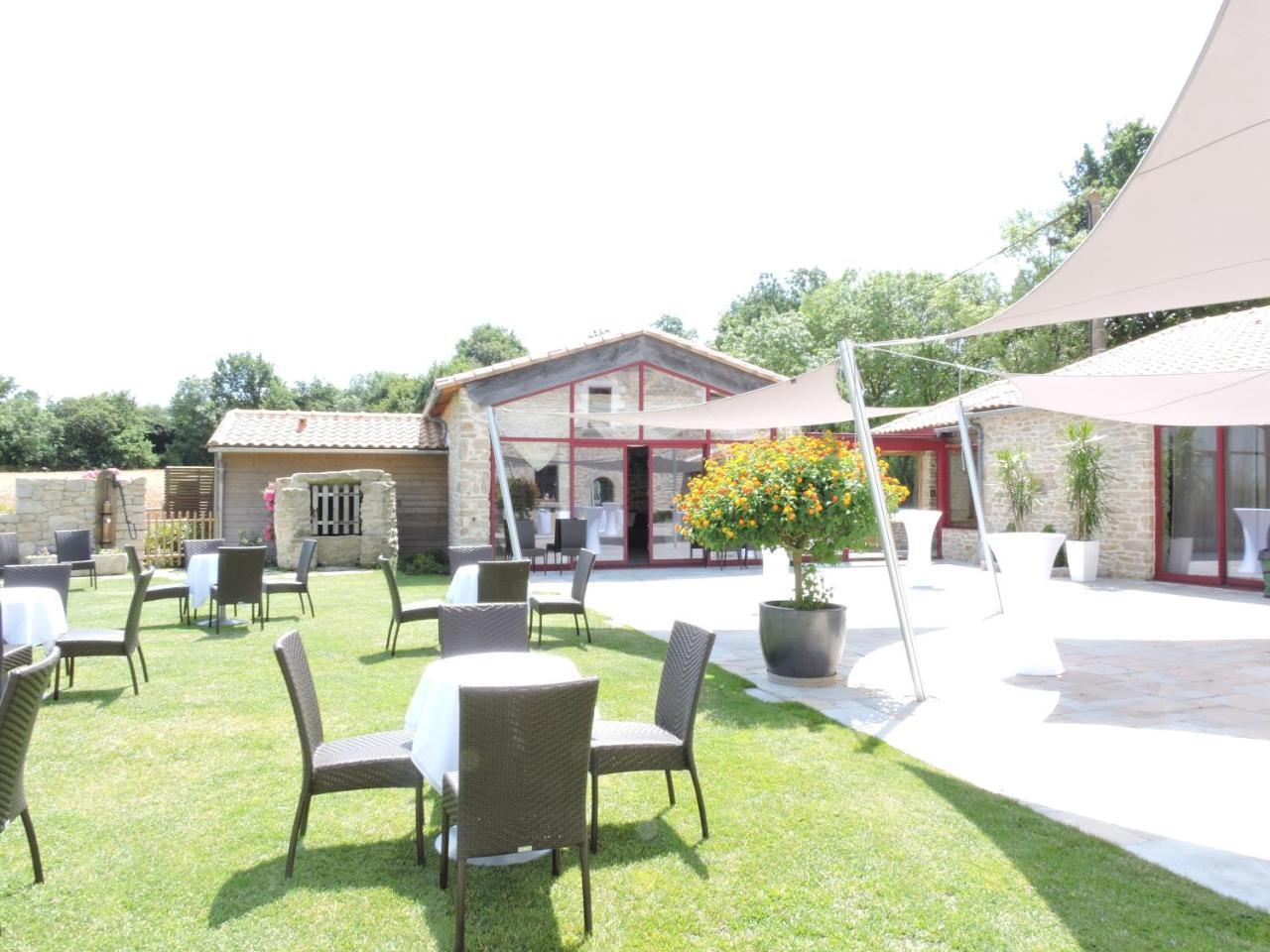 Le Manoir Du Pas Jahan Couëron Exteriör bild