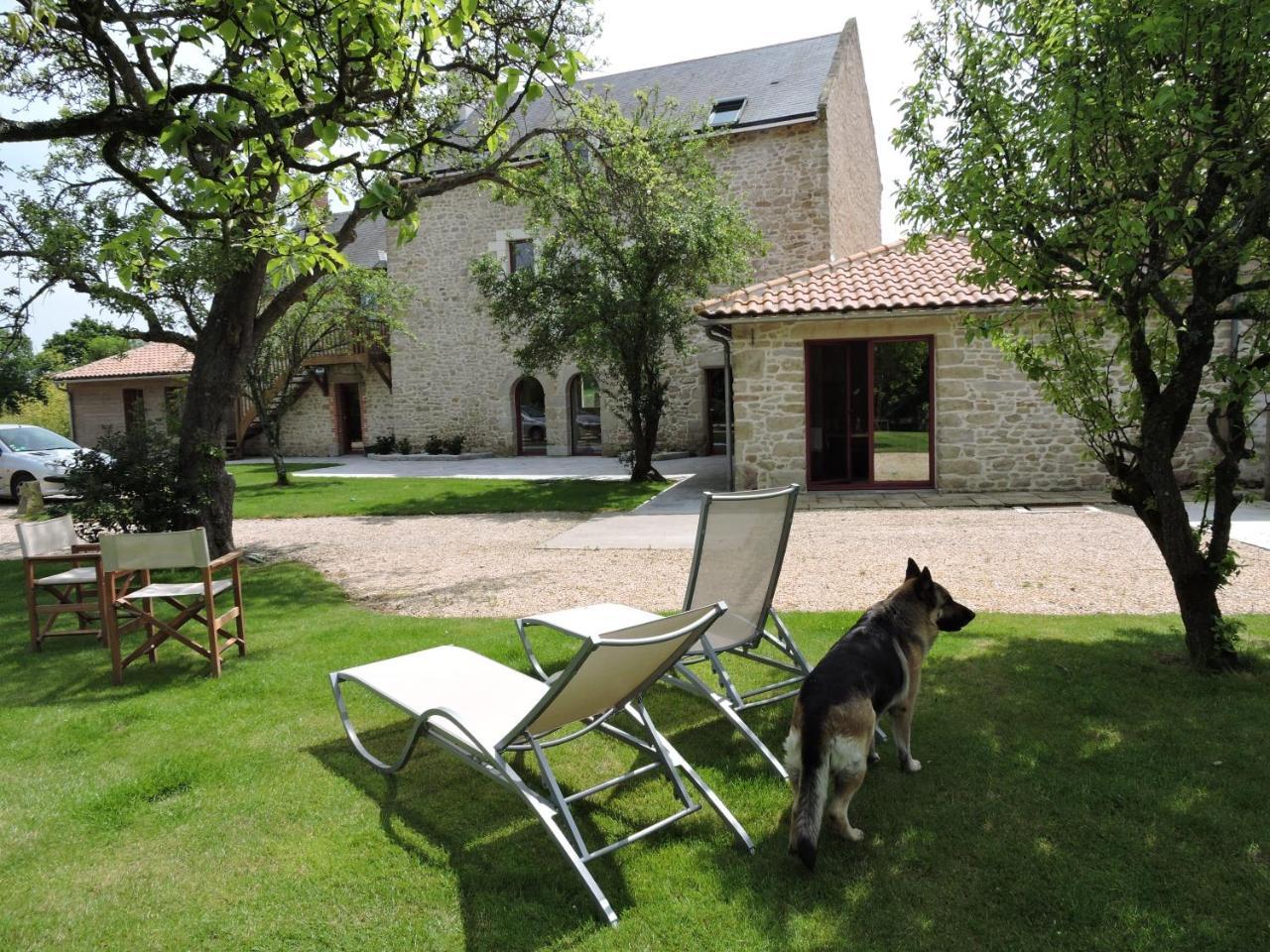Le Manoir Du Pas Jahan Couëron Exteriör bild